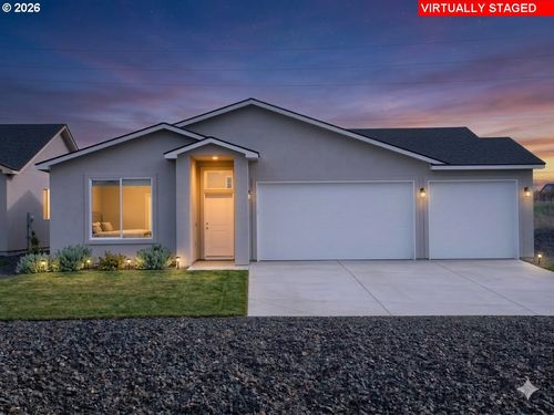 1307 Se Kimber Dr, Hermiston, OR, 97838-5401 | Card Image