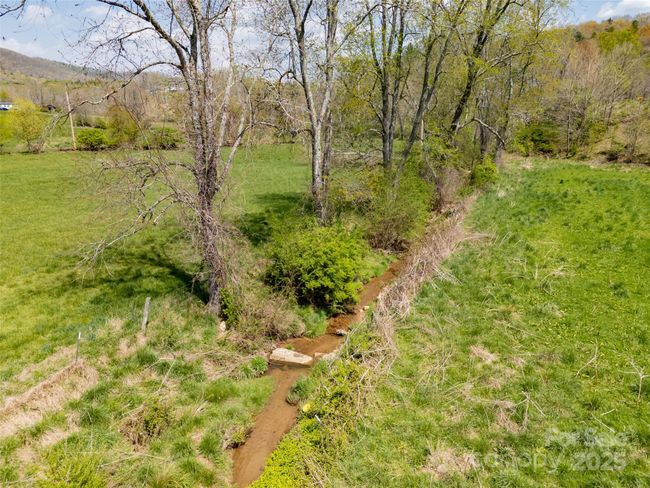435 Upper Glady Fork Rd, House other with 2 bedrooms, 2 bathrooms and null parking in Candler NC | Image 45