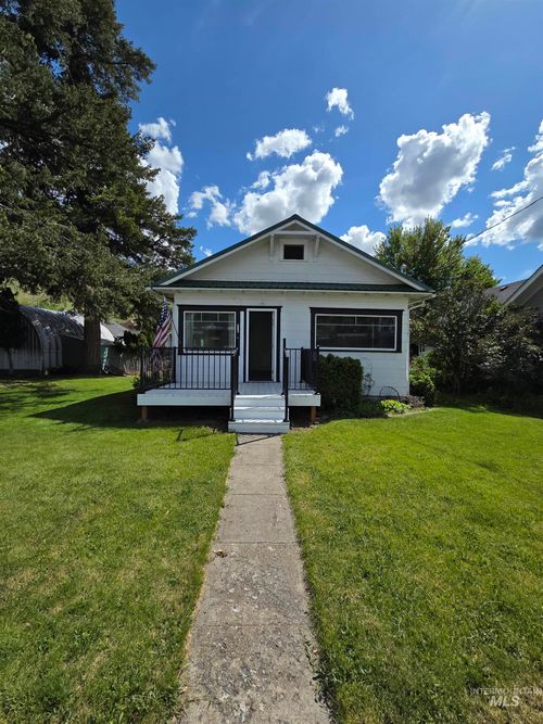 854 Columbia St, Pomeroy, WA, 99347-3007 | Card Image