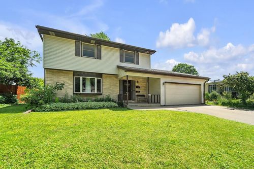 2131 Empire Drive, Waukesha, WI, 53186 | Card Image