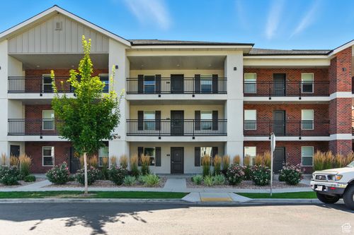 e104-572 S 100 W, Springville, UT, 84663-2059 | Card Image