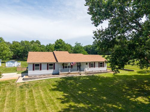 12084 E Hutchison Rd, Mount Vernon, IL, 62864-7869 | Card Image