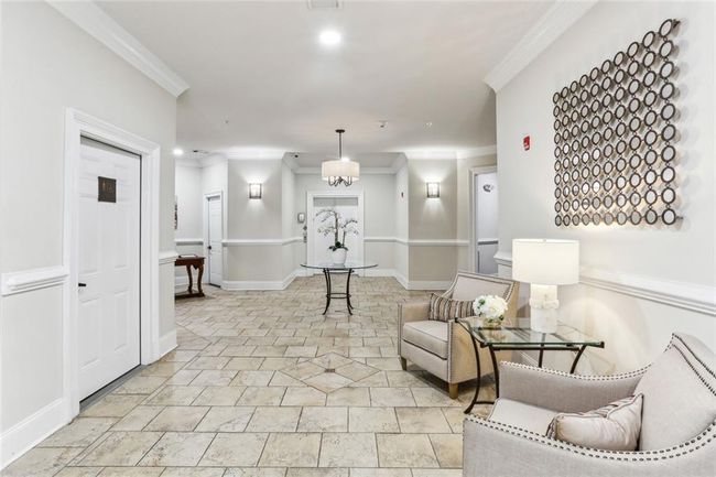 APT-1402 - 11 Perimeter Ctr E, Condo with 2 bedrooms, 2 bathrooms and 2 parking in Atlanta GA | Image 4