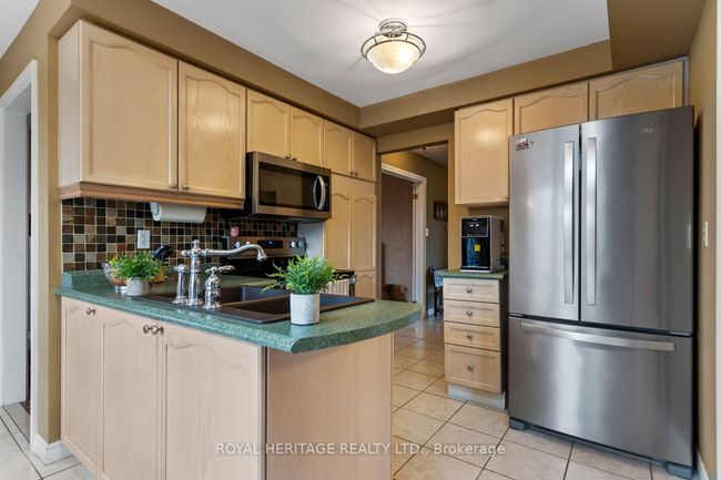 63 Prentice Dr, House other with 4 bedrooms, 3 bathrooms and 4 parking in Whitby ON | Image 14