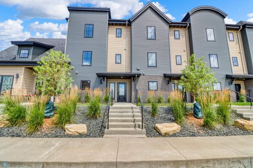 4162 Arthur Dr, Fargo, ND, 58104-4574 | Card Image
