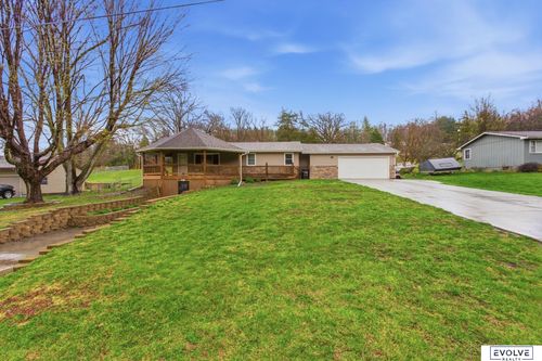 155 Parkwood Dr, Council Bluffs, IA, 51503-7093 | Card Image