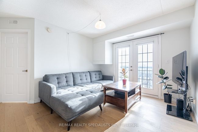 303 - 2035 Appleby Line, Condo with 2 bedrooms, 1 bathrooms and null parking in Burlington ON | Image 9