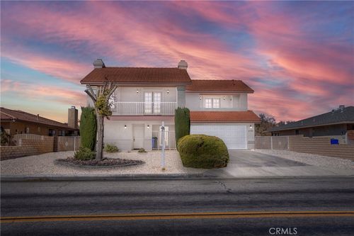 27584 Silver Lakes Pkwy, Helendale, CA, 92342-7813 | Card Image