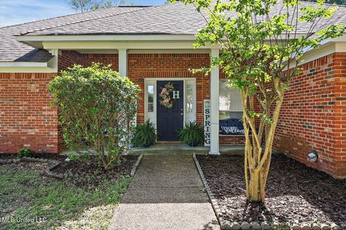 206 Southwind Dr, Richland, MS, 39218-9214 | Card Image