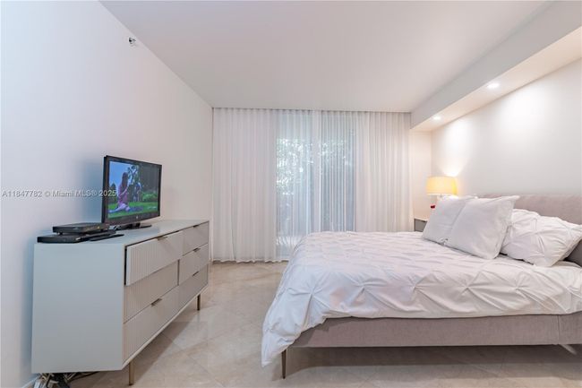 APT-508 - 17555 Atlantic Blvd, Condo with 3 bedrooms, 2 bathrooms and null parking in Sunny Isles Beach FL | Image 12