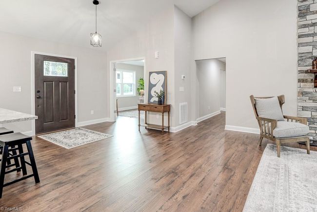 208 Kerner St, House other with 3 bedrooms, 2 bathrooms and null parking in Kernersville NC | Image 5