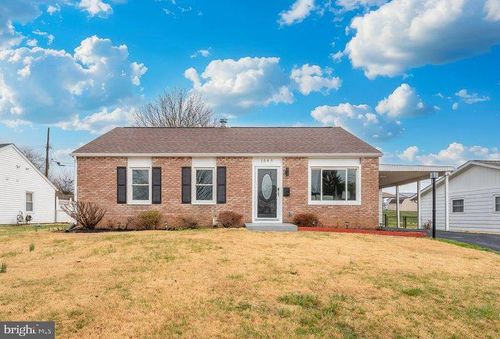 1049 Carroll Heights Blvd, HAGERSTOWN, MD, 21742-3012 | Card Image