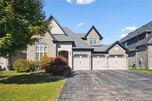 39 Ferris Dr, Wellesley, ON, N0B2T0 | Card Image
