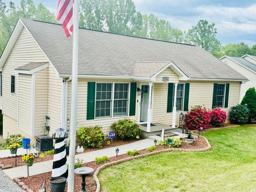 1236 Carroll Rd, Goodview, VA, 24095-3271 | Card Image