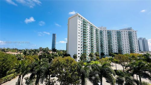 apt-424-19390 Collins Ave, Sunny Isles Beach, FL, 33160-2263 | Card Image