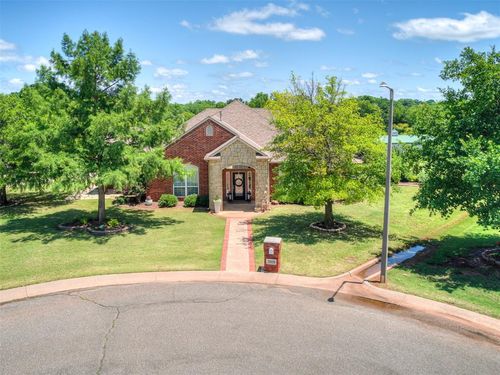 3508 Stratford Pl, Moore, OK, 73160-9725 | Card Image