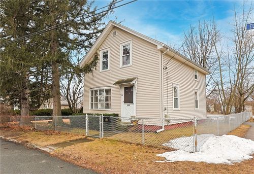44 Eddy St, Cumberland, RI, 02864-7809 | Card Image