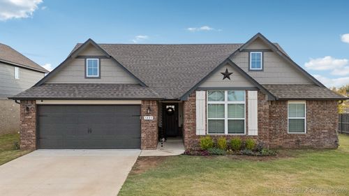 1403 E New Orleans Place, Broken Arrow, OK, 74011 | Card Image