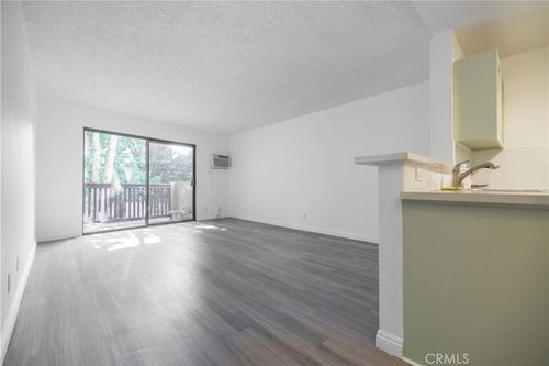 269-20234 Cantara St, Winnetka, CA, 91306-1904 | Card Image