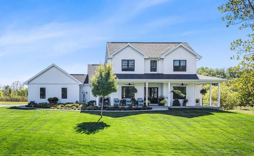 W2975 Willow Ln, Belleville, WI, 53508-9666 | Card Image