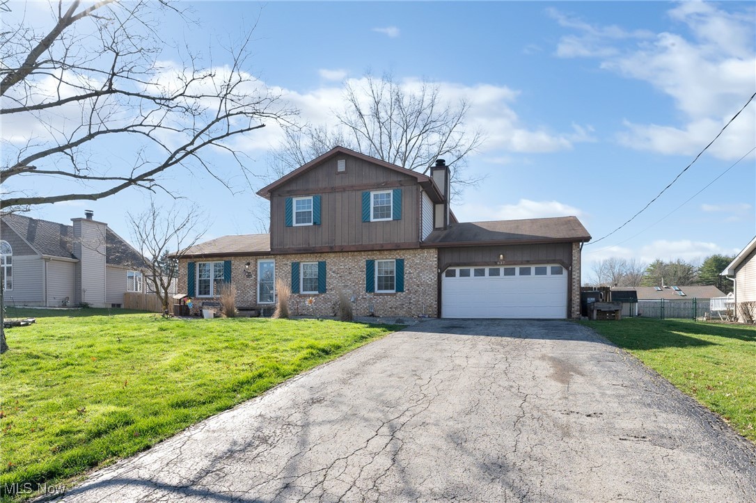 Wyndclift Cir, Youngstown, OH 44515