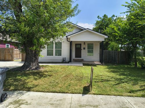 1920 S 18th St, Waco, TX, 76706-3011 | Card Image