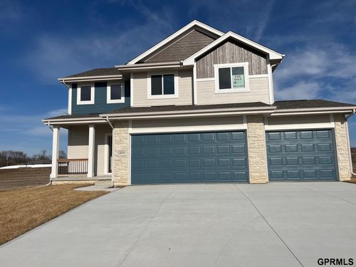 12039 S 45th Ave, Bellevue, NE, 68133-4871 | Card Image