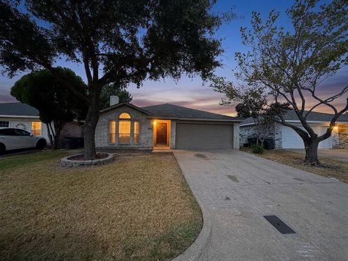 8109 E Summer Trail Dr, Fort Worth, TX, 76137-6035 | Card Image