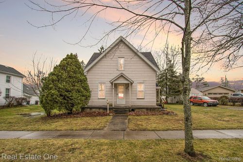 35930 Washington St, Richmond, MI, 48062-1725 | Card Image