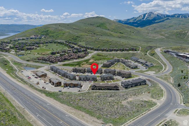 Bird's eye view of a mountain backdrop | Image 48