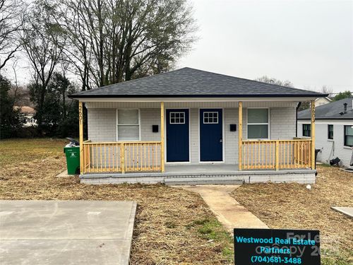 2601 Dundeen St, Charlotte, NC, 28216-4923 | Card Image