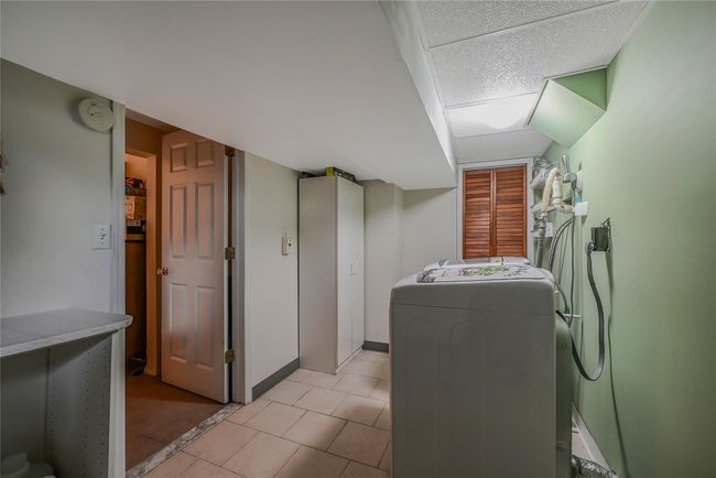 Laundry area | Image 33
