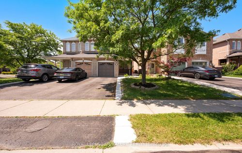 121 Native Landing, Brampton, ON, L6X5A9 | Card Image