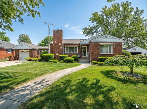 831 Wolverine Ave, Monroe, MI, 48161-1656 | Card Image