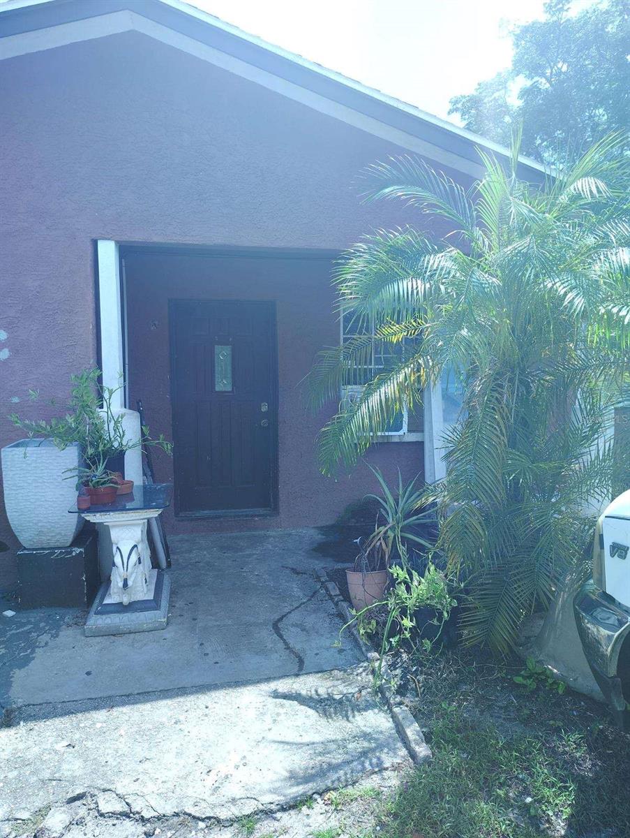 Sandhurst Dr, Tampa, FL 33619