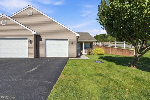 101-101 Winners Cir, RED LION, PA, 17356-8771 | Card Image