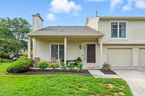 6318 Sawmill Woods Dr, Fort Wayne, IN, 46835-8717 | Card Image