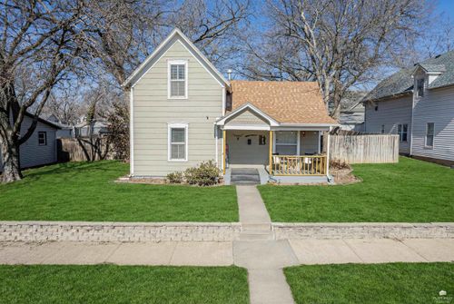 219 Ne 7th St, Abilene, KS, 67410-2209 | Card Image