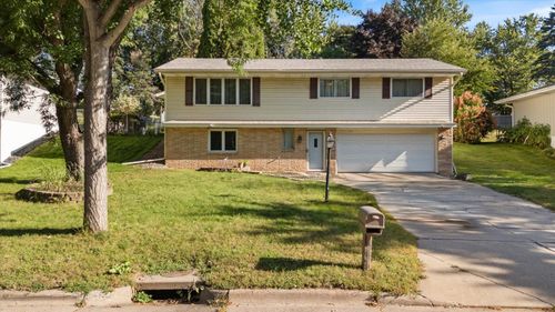 1989 N Park Dr, Saint Paul, MN, 55119-4904 | Card Image