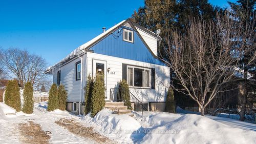 561 Hamilton St W, Pembroke, ON, K8A6N9 | Card Image