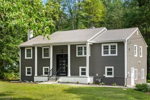 19 Marilyn St, Basking Ridge, NJ, 07920-1920 | Card Image