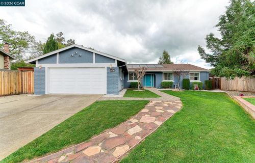 23 Capistrano Ct, Clayton, CA, 94517-1703 | Card Image