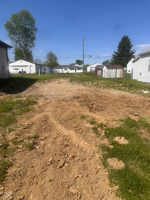 824 E Washington St, Greensburg, IN, 47240-2213 | Card Image