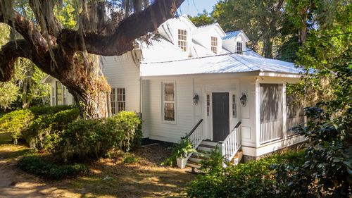2518 Grace Chapel Rd, Wadmalaw Island, SC, 29487-6901 | Card Image