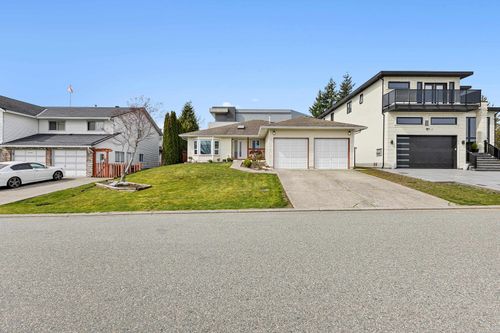 3099 Curlew Dr, Abbotsford, BC, V2T5J3 | Card Image