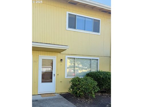 b-1947 W 17th Ave, Eugene, OR, 97402-3687 | Card Image
