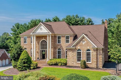 10114 Nedra Dr, GREAT FALLS, VA, 22066-2835 | Card Image