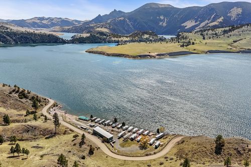 2136 Beartooth Rd, Wolf Creek, MT, 59648 | Card Image