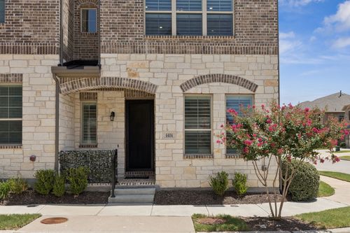 4404 Grady Ln, Carrollton, TX, 75010-4293 | Card Image
