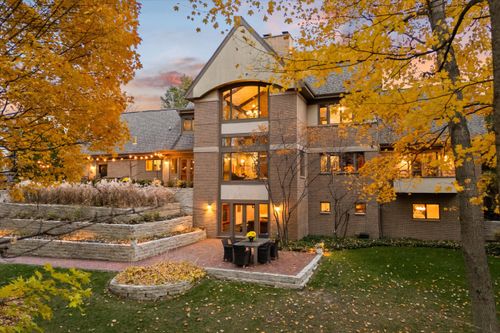 1319 Creekside Ct, Grafton, WI, 53024-7500 | Card Image